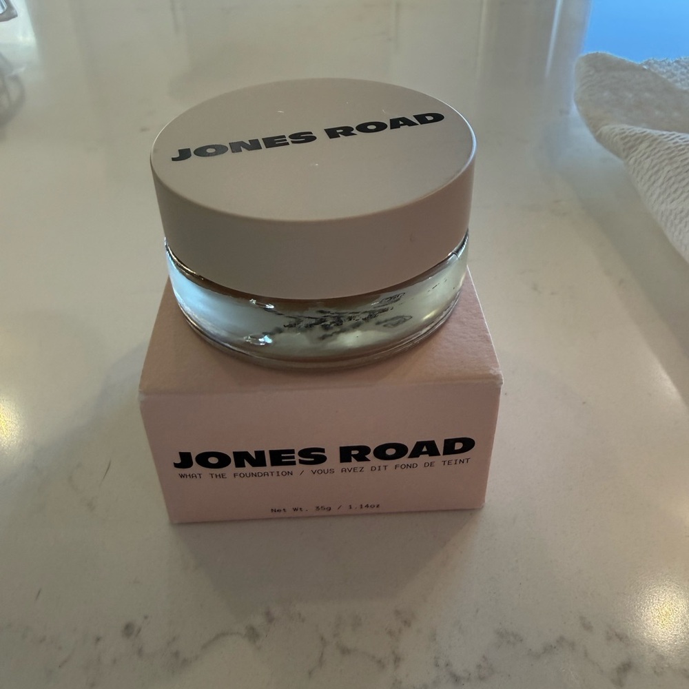 Jones Road What The Foundation - Fair
